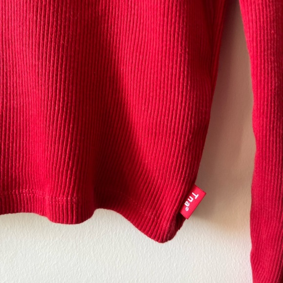 Aritzia Tna Red Long-sleeve Ribbed Tee - Picture 2 of 4